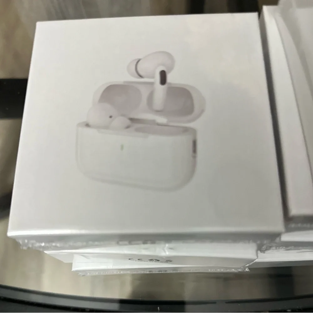 White Wireless Earbuds